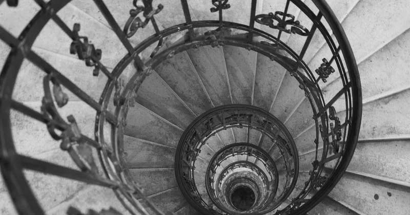 Pourquoi un modèle courbe coûte-t-il le double ?