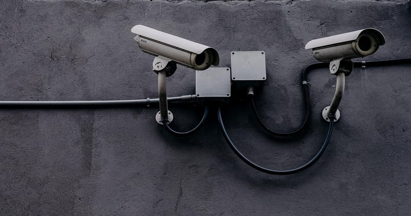 Pourquoi ma caméra est hors ligne ? 7 causes et solutions rapides