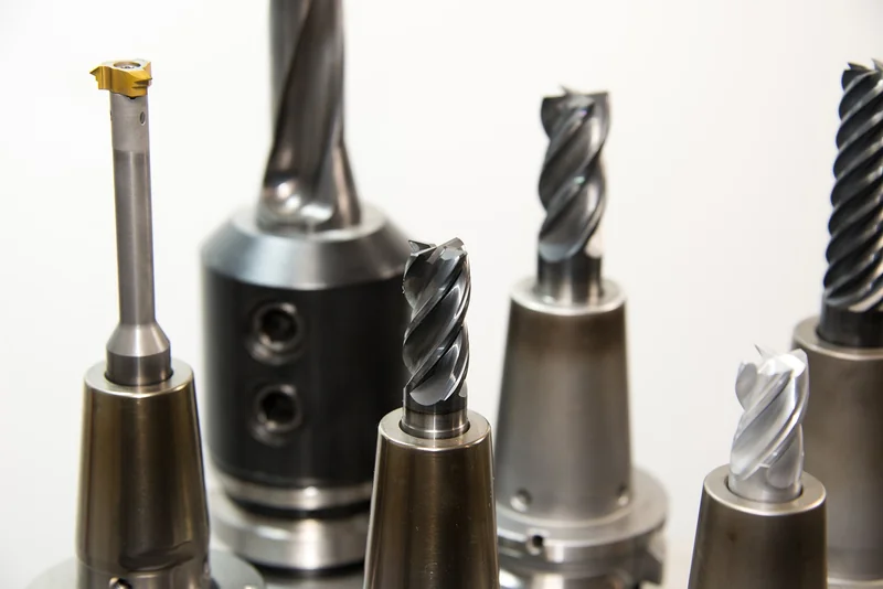 Outils essentiels pour un dévissage réussi