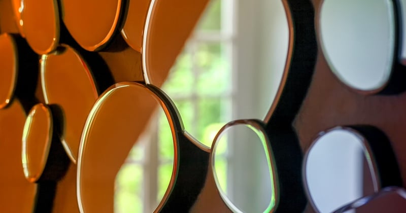 Grand miroir rond 120 cm : la pièce maîtresse qui agrandit votre déco