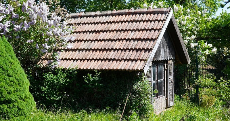 Chauffer un abri de jardin : les meilleures solutions économiques