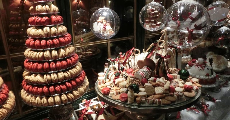 25 idées de décoration de vitrine de boulangerie qui font saliver