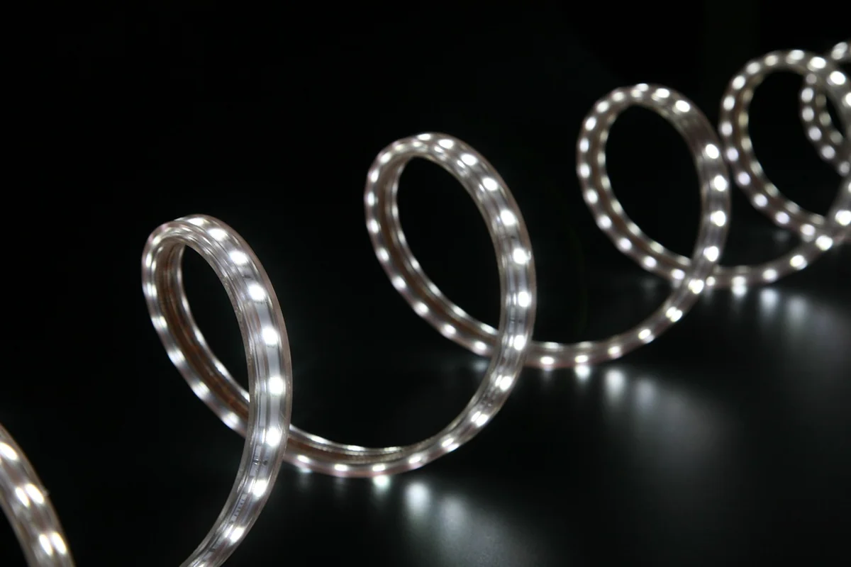 Découvrez les plafonniers LED Ikea incontournables pour illuminer 2026