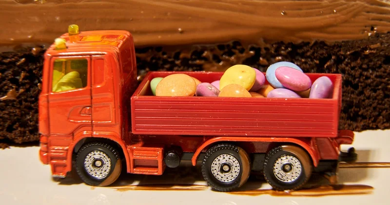 Décoration camion anniversaire : quand le véhicule devient la fête
